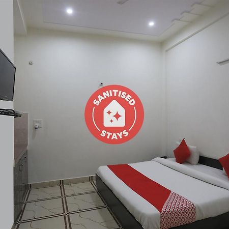 Oyo 15749 Vrinda Residency Hotel Vrindāvan Exterior foto
