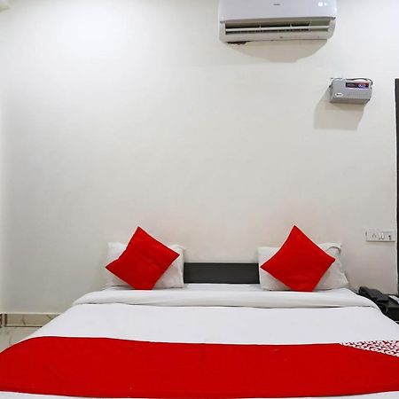Oyo 15749 Vrinda Residency Hotel Vrindāvan Exterior foto