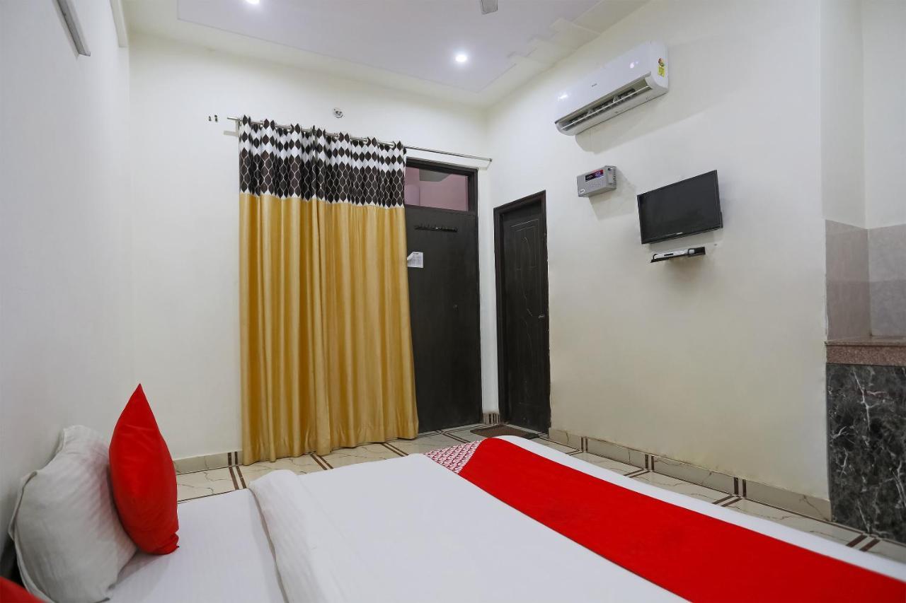 Oyo 15749 Vrinda Residency Hotel Vrindāvan Exterior foto