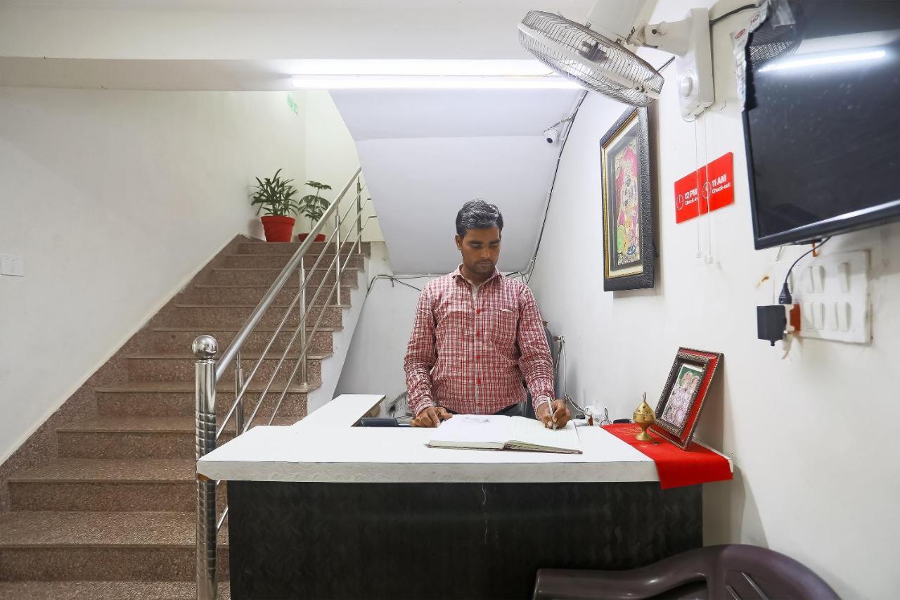 Oyo 15749 Vrinda Residency Hotel Vrindāvan Exterior foto