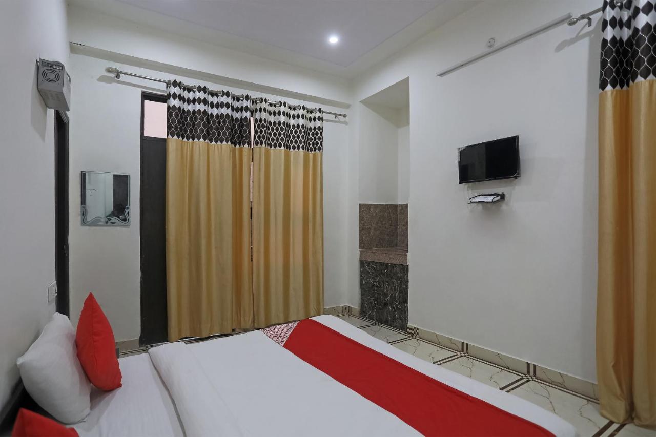 Oyo 15749 Vrinda Residency Hotel Vrindāvan Exterior foto