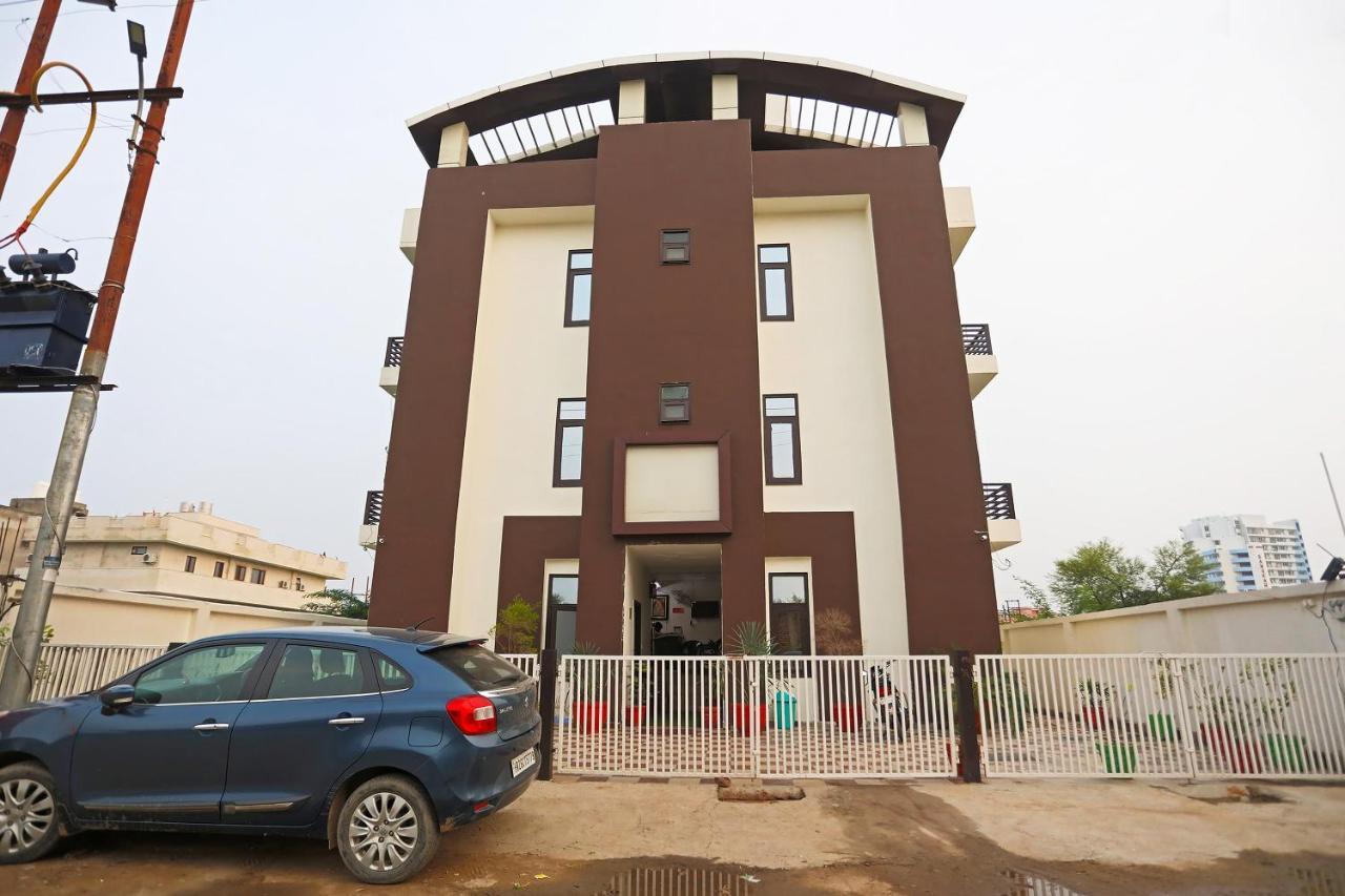 Oyo 15749 Vrinda Residency Hotel Vrindāvan Exterior foto