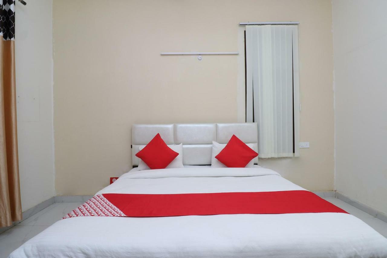 Oyo 15749 Vrinda Residency Hotel Vrindāvan Exterior foto