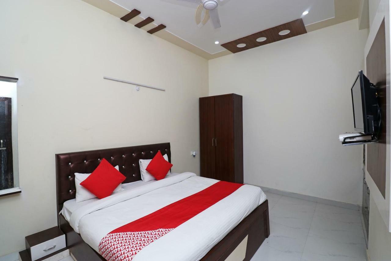 Oyo 15749 Vrinda Residency Hotel Vrindāvan Exterior foto